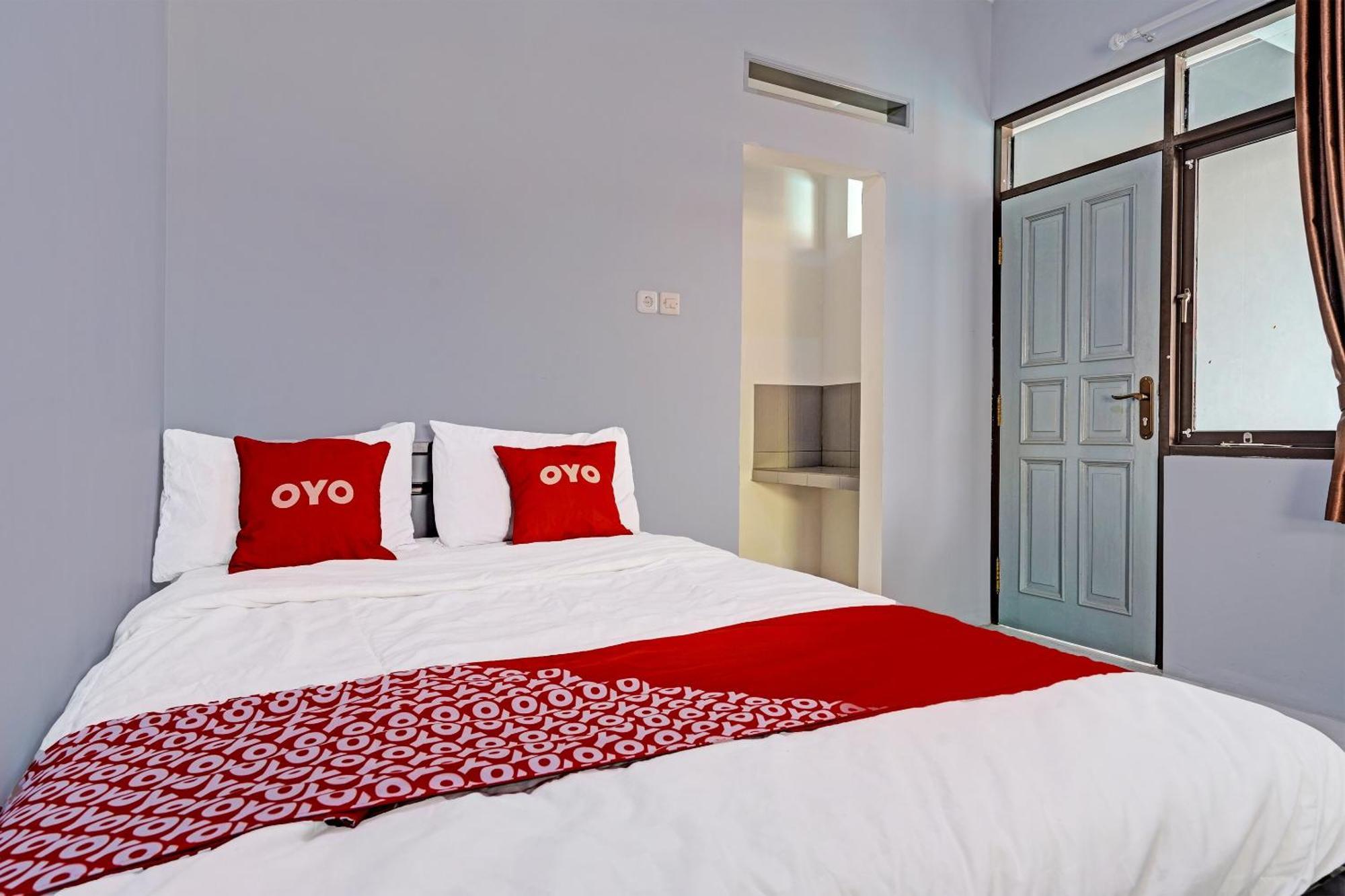 Oyo Life 91592 Aaliya Guest House Syariah Lebakwangi Екстер'єр фото